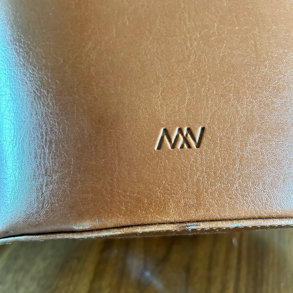 Matt and Nat bucket bag - a bit worn on the bottom but in great condition. - Picture 2 of 4